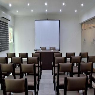 El Polo Apart Hotel & Suites