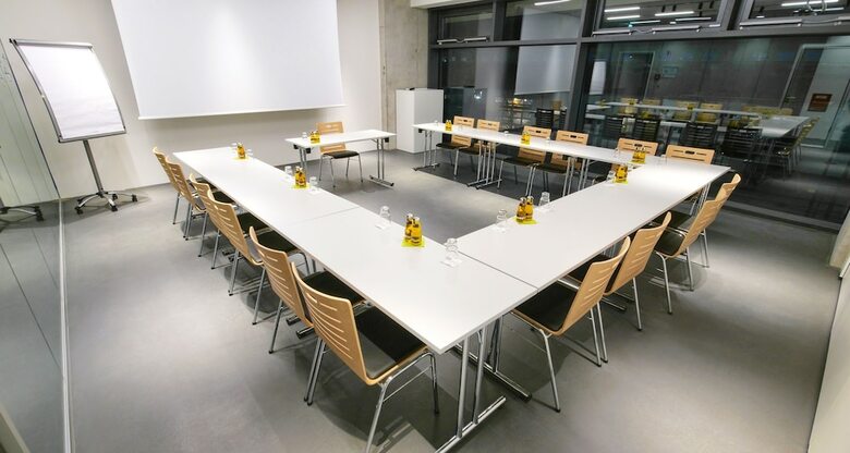 V8 Hotel Classic Motorworld Region Stuttgart