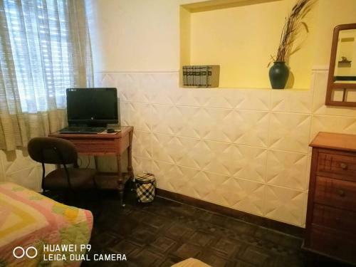 Apartamento Depto. C�ntrico, Lujoso De 2 Dormitorios Con Cochera.