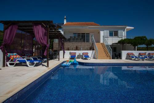 Villa Os Pinheiros