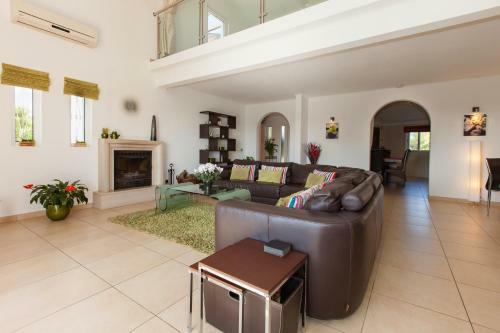 Villa Os Pinheiros
