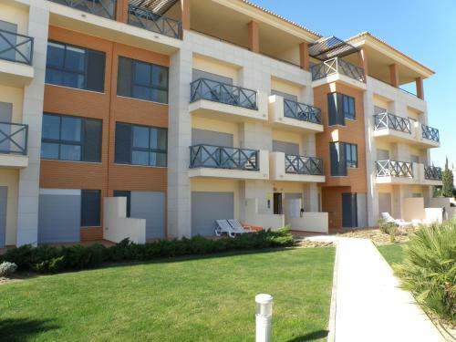 Apartamento T2 Corcovada 1�andar Vista Piscina