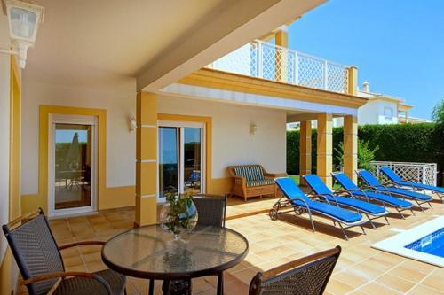 Villa Carisa Suites