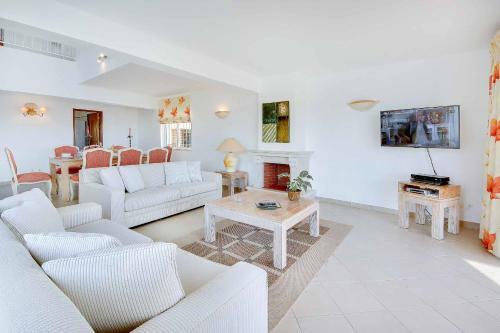 Villa Damara