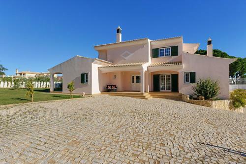 Villa Mikael