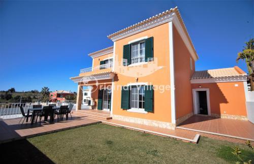 V4 Villa Louren�o