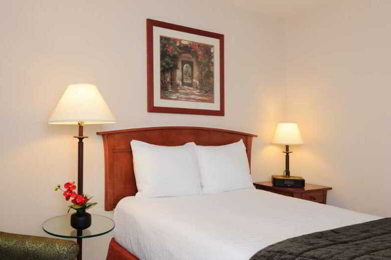 Hotel The Mediterranean Inn