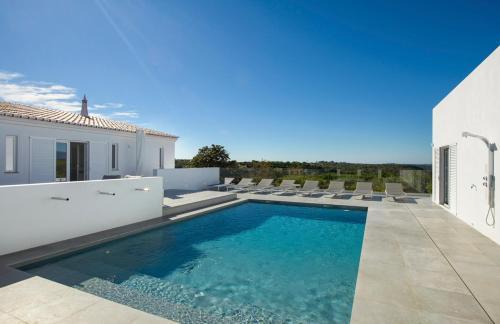 Porches Villa Sleeps 10 Pool Air Con Wifi