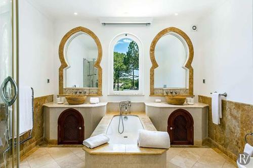 Quinta Do Lago Villa Sleeps 16 Pool Air Con Wifi