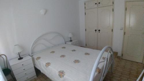 Apartamento Cousy House - 275 Mt From Monte Gordo Beach