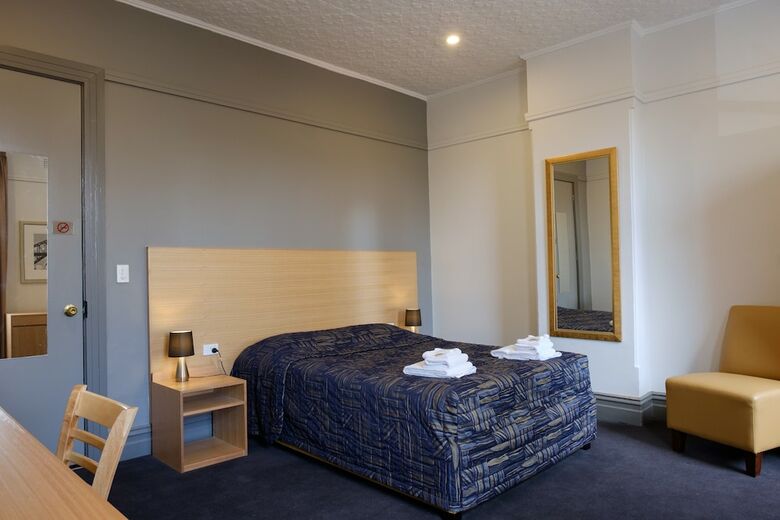 Royal Exhibition Hotel