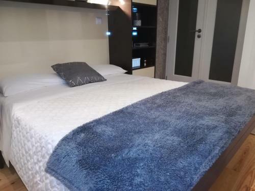 Knok Knok Apartment