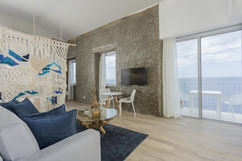 Hotel White Exclusive Suites & Villas