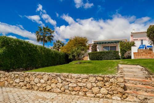 Quinta Do Rosal, Casa Rosa