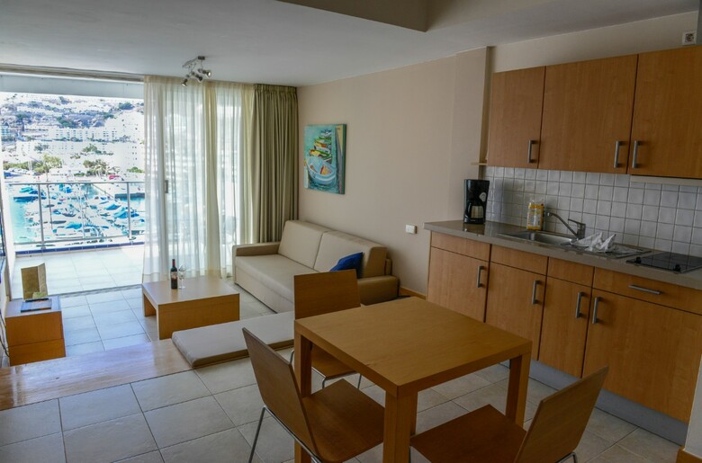 Aparthotel Morasol Suites
