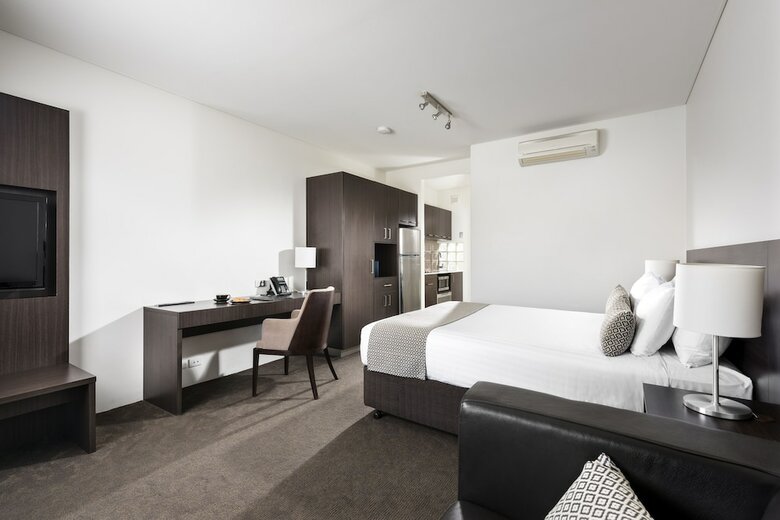 Pier 21 Apartments Hotel