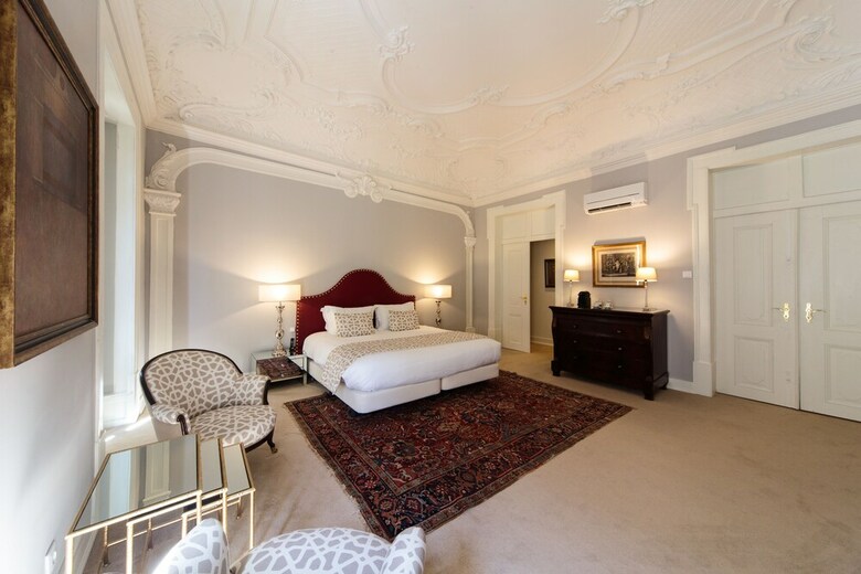 Hostal Dear Lisbon - Palace Chiado Suites