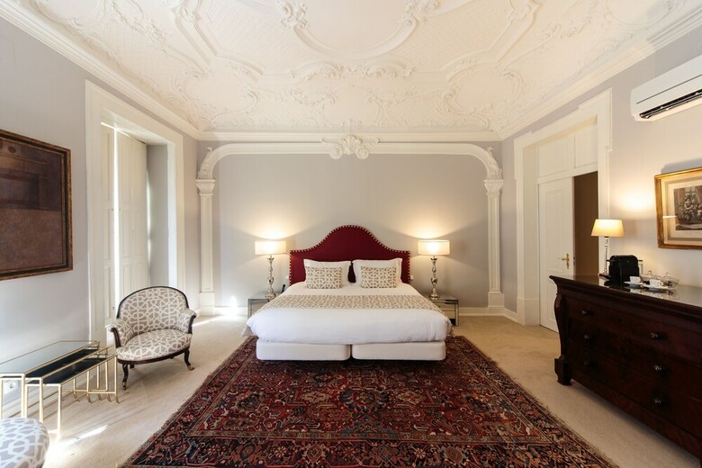 Hostal Dear Lisbon - Palace Chiado Suites