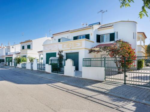 Holiday Home Manta Rota 450m From The Beach