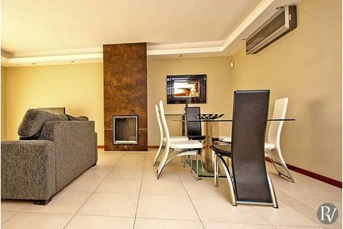 Carvoeiro Apartment Sleeps 2 Air Con Wifi