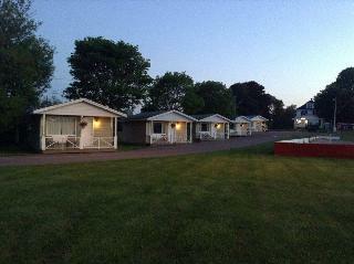 Hotel Royalty Maples Cottages & Motel