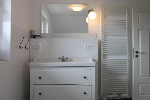 Ferienhaus Finja In Born
