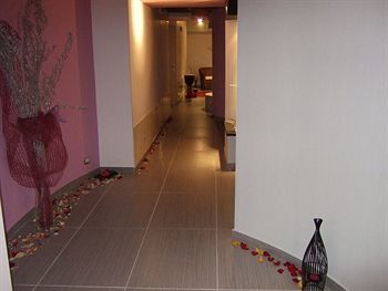 Tus' Hotel