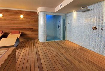 Lagaya Apartments & Spa