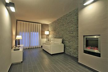 Lagaya Apartments & Spa