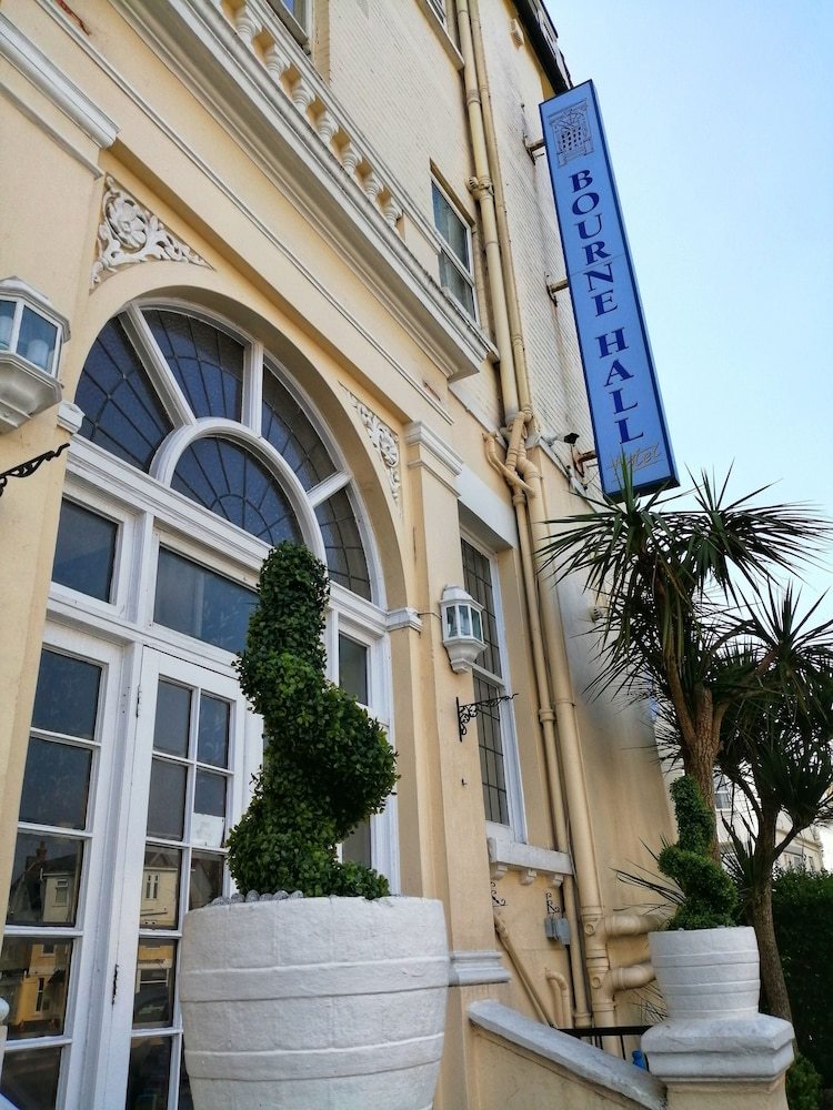 Hotel Bourne Hall