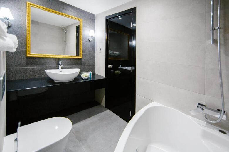 Qbic City Hotel