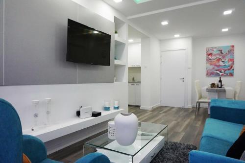 Lazuli Beachfront Apartment 43