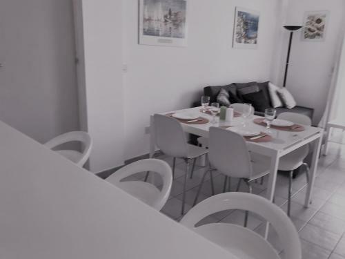 Cineplex Area Apartment