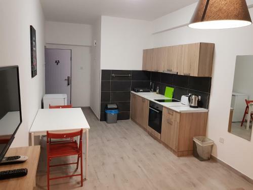 Mylos Court Apartments