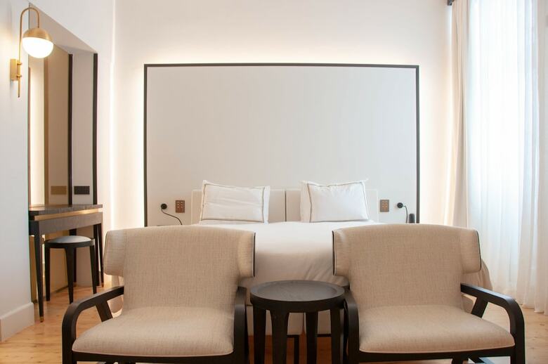 Sir Paul City Hotel