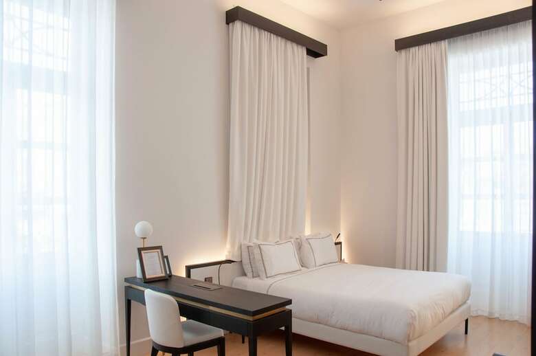 Sir Paul City Hotel