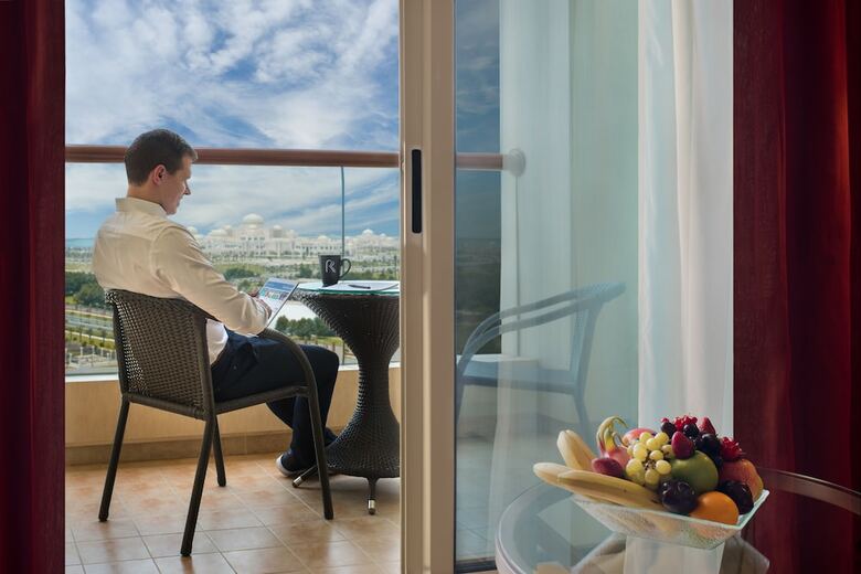 Hotel Khalidiya Palace Rayhaan
