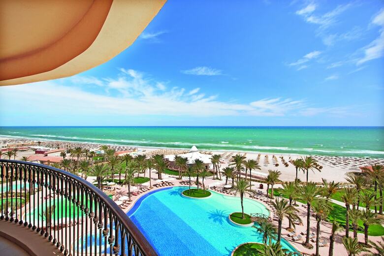 Hotel M�venpick Resort & Marine Spa