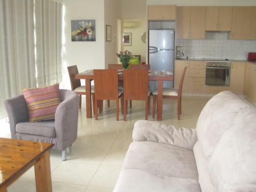 Apartamento Polyxenia Isaak Annex Sea View Apt