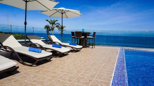 Villa Beach Front Aqua Marina