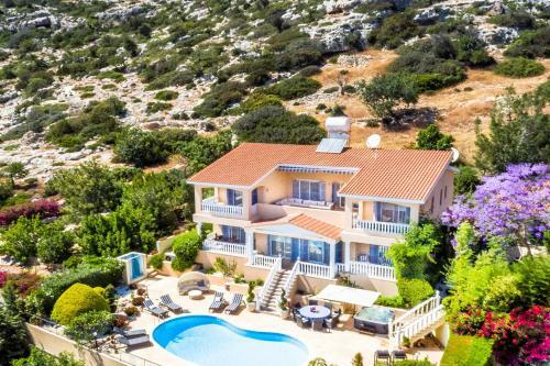 Captain's Villa