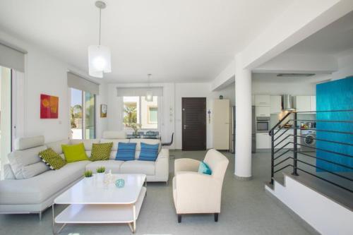?imagine Renting Your Own 5 Star Villa? Protaras Villa 15