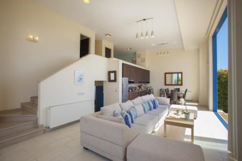 ?villa In A Fantastic Location On The Seafront? Protaras Villa 48