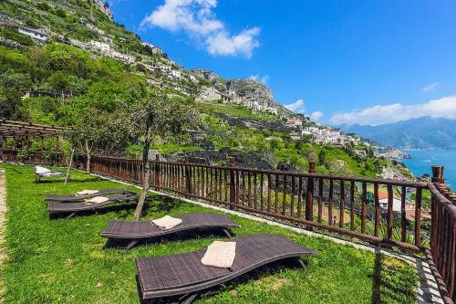 Amalfi Villa Sleeps 12 Pool Air Con Wifi