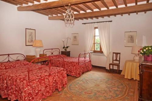 Arezzo Villa Sleeps 18 Air Con