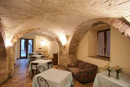 Hotel Albergo La Rocca