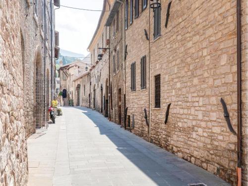 Three-bedroom Apartment In Assisi -pg-