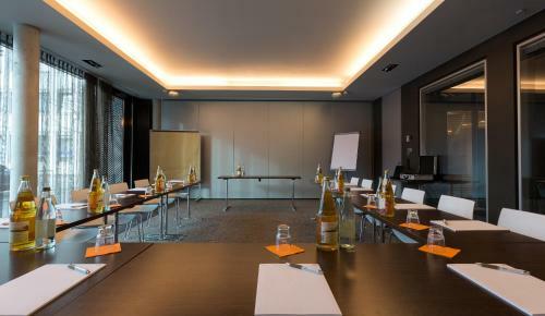 Saks Urban Design Hotel