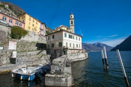 Brienno Villa Sleeps 16