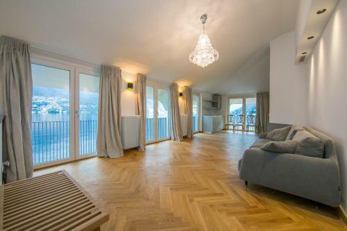 Brienno Villa Sleeps 16